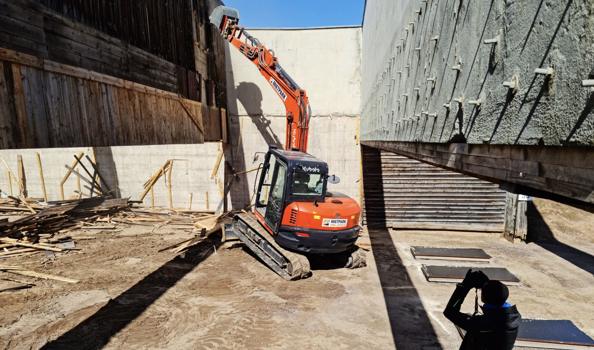 Abbrucharbeiten auf einer Baustelle